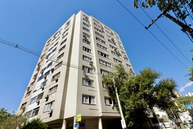 Amplo 2 dormitórios no Moinhos de Vento