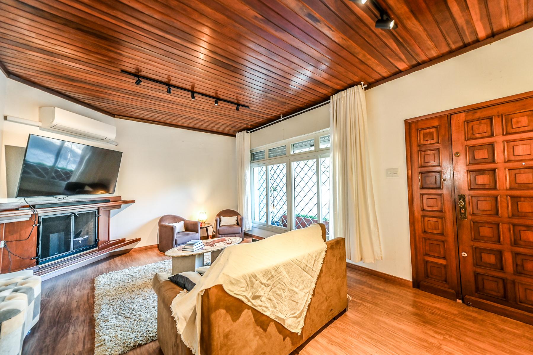 Bela casa a venda no Menino Deus