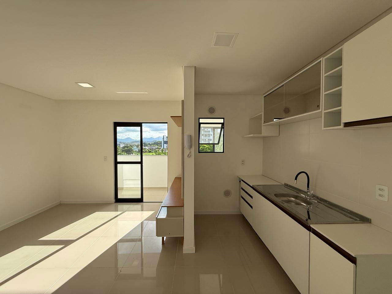 APARTAMENTO PARA LOCAÇÃO COM SACADA E CHURRASQUEIRA