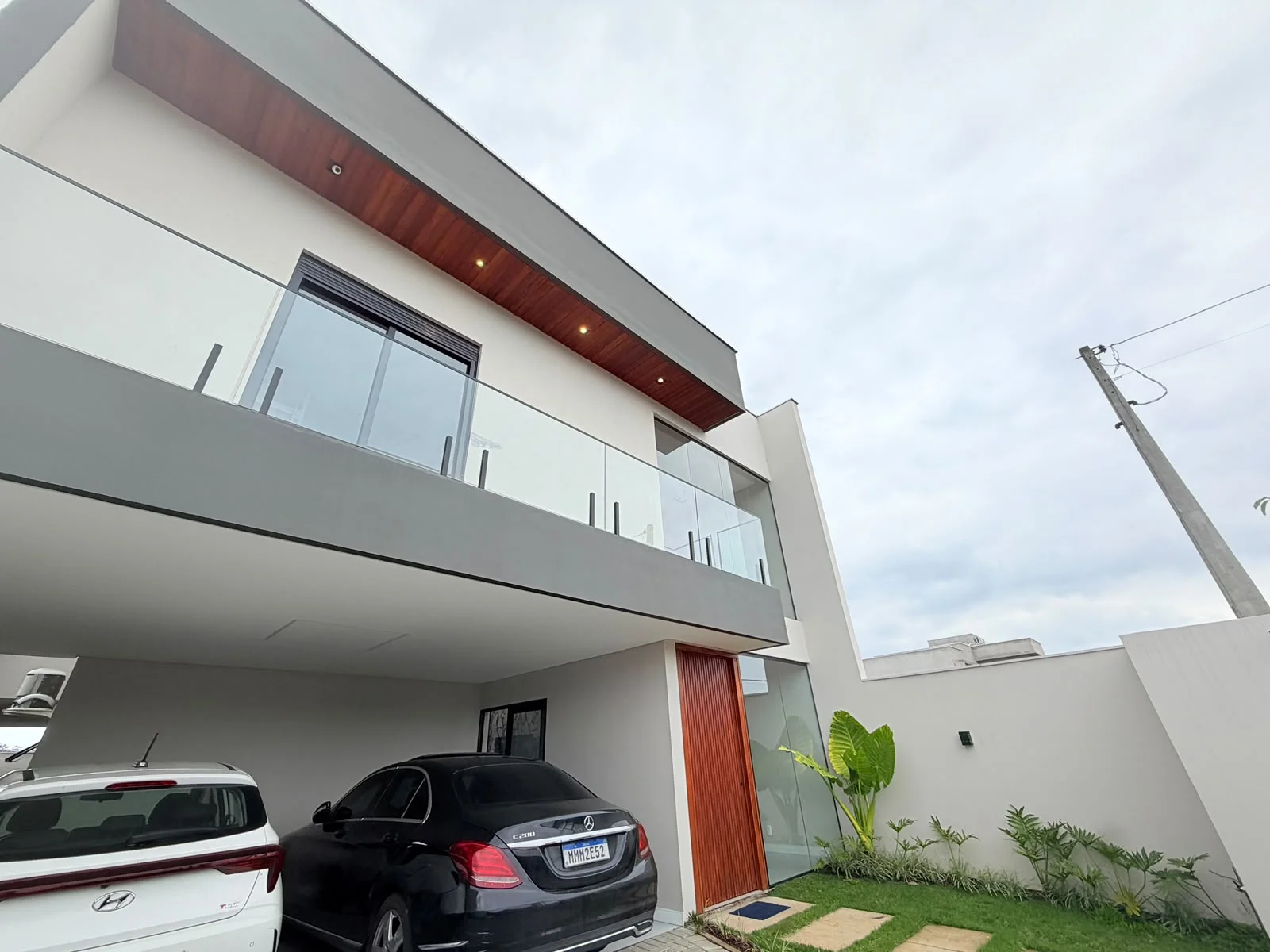Descubra o equilíbrio perfeito entre conforto, funcionalidade e qualidade de vida nesta excelente casa localizada no bairro Itinga, em Araquari.