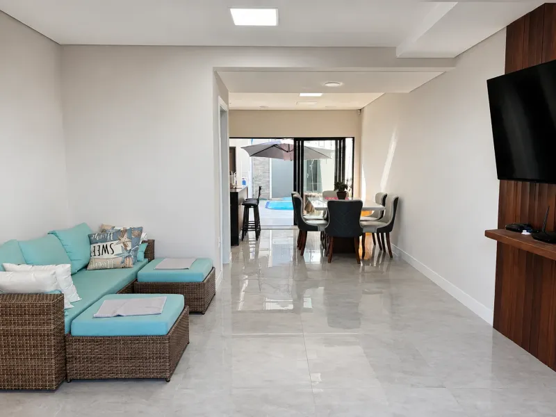 Sobrado no Área Rural de São Francisco do Sul, São Francisco do Sul - Imobiliária