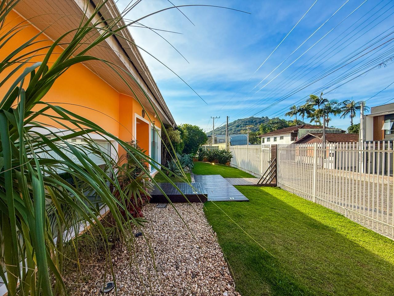 Exclusividade, Conforto e Privacidade em Endereço Nobre Próximo à Max Colin