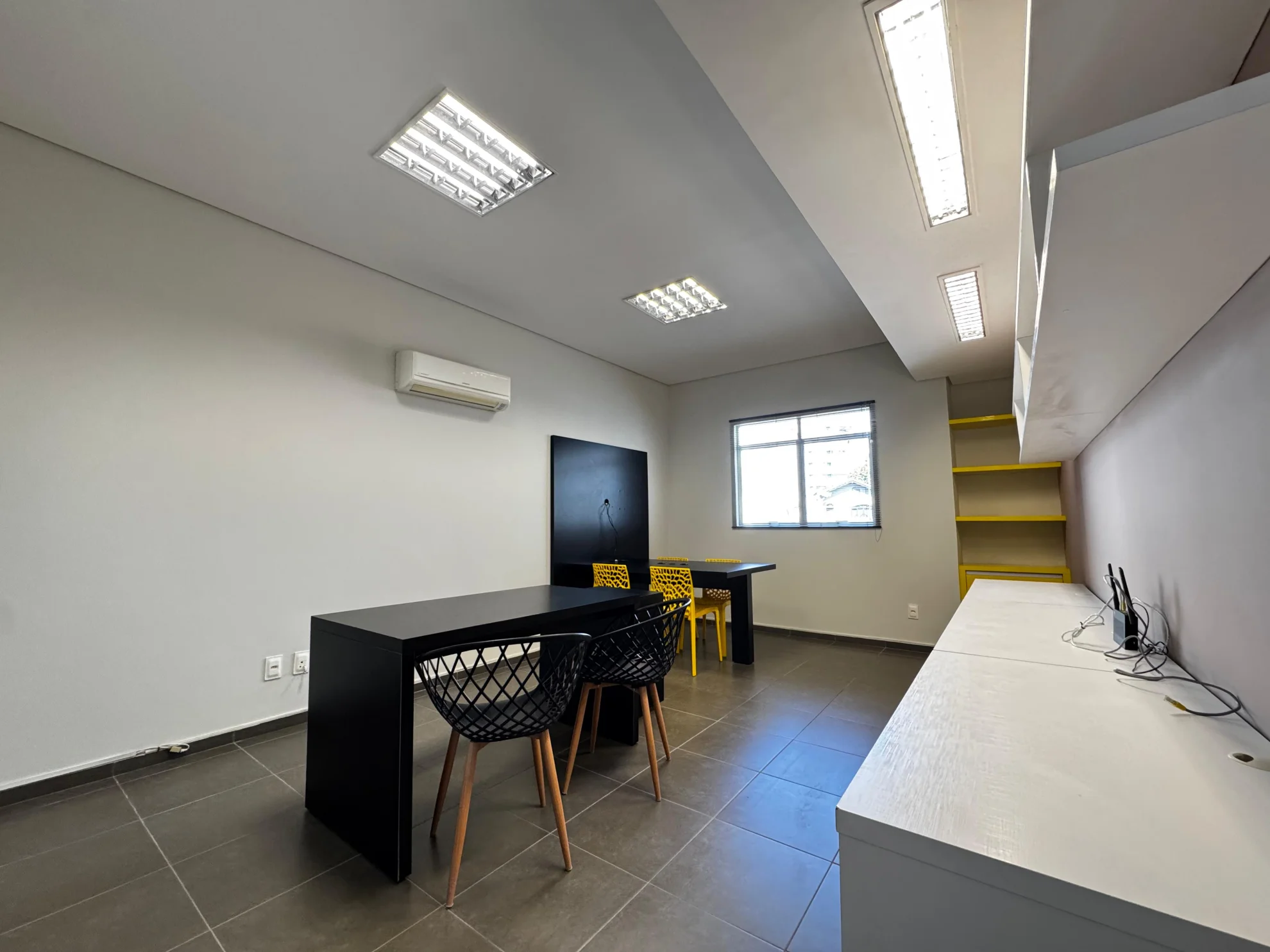 Sala Comercial Mobiliada – Residencial Príncipe | Joinville