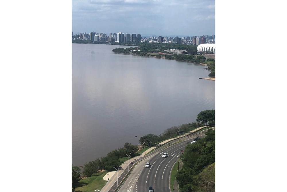 Sala comercial no novo cartão postal de Porto Alegre- Pontal Shopping