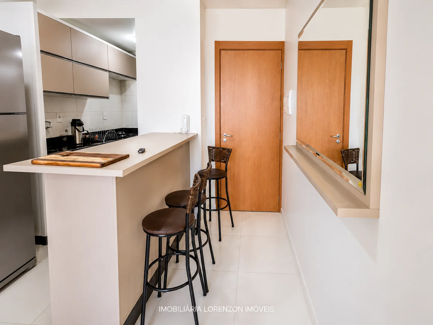 Apartamento de 2 dormitórios à venda próximo a Unoesc, sacada com churrasqueira