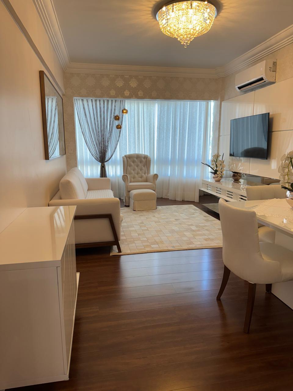 Apartamento totalmente mobiliado e climatizado, localizado no coração do Centro de Chapecó.
