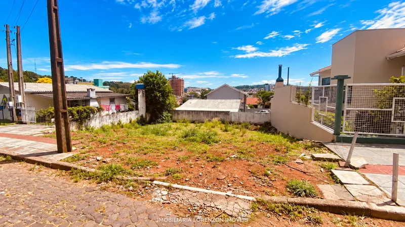 Terreno plano à venda no bairro La Salle, Xanxerê SC