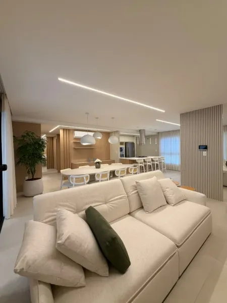 Apartamento em frente ao Colegio Marista