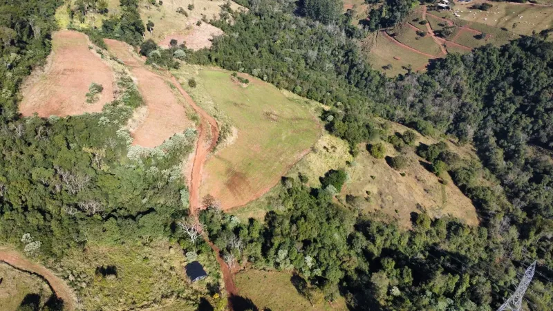 Chacara com 4,5 Hectares de pastagem e açudes em ARVOREDO SC