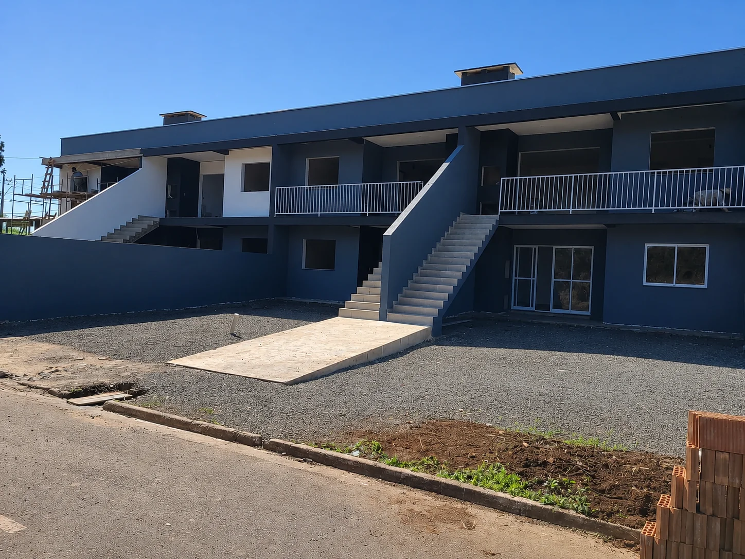 Apartamento 2 dormitórios à venda no Araras, Chapecó SC, com varanda e churrasqueira