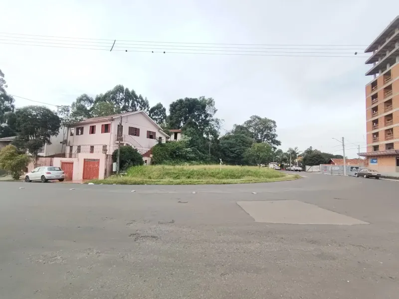 TERRENO DE ESQUINA  NO BAIRRO ESPERANÇA
