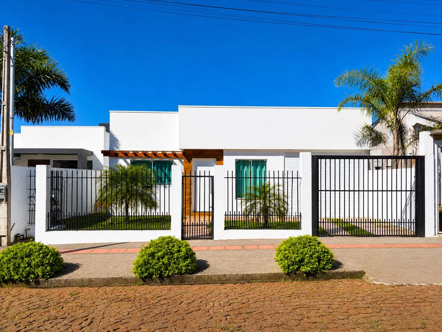 CASA TÉRREA NO DONA OLGA POR 490 MIL