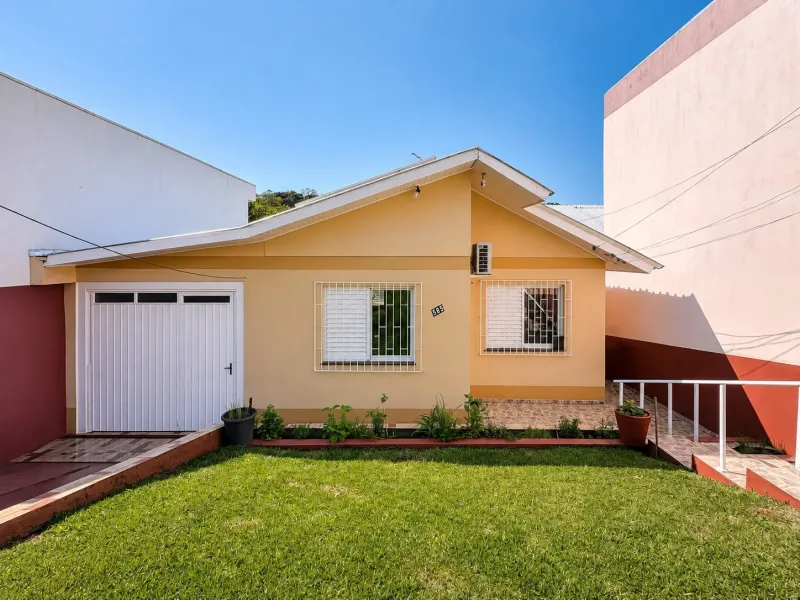 CASA COM ENERGIA SOLAR NO BAIRRO PAIOL GRANDE