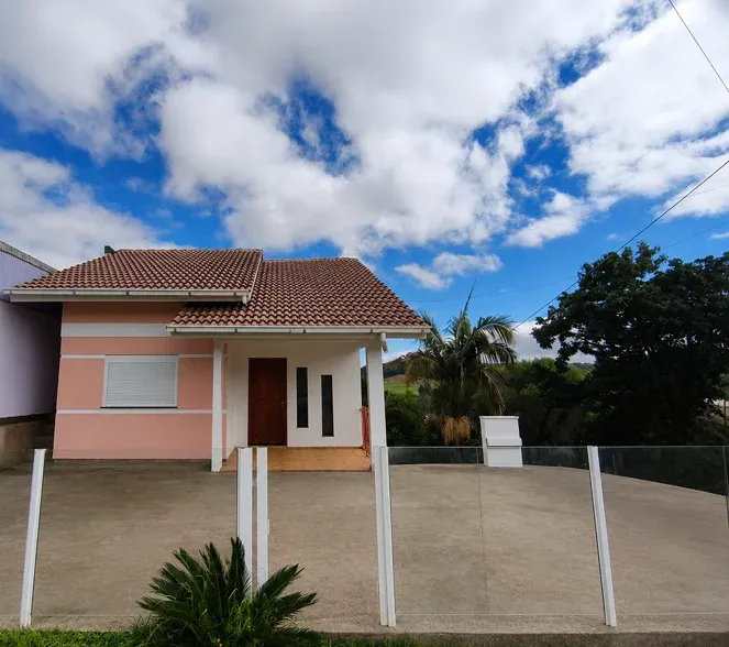 CASA SEMIMOBILIADA EM BARÃO DE COTEGIPE