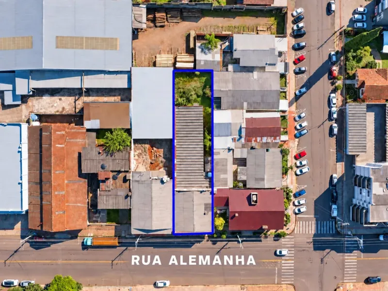 PRÉDIO COMERCIAL COM APARTAMENTO, SALA TÉRREA E PAVILHÃO