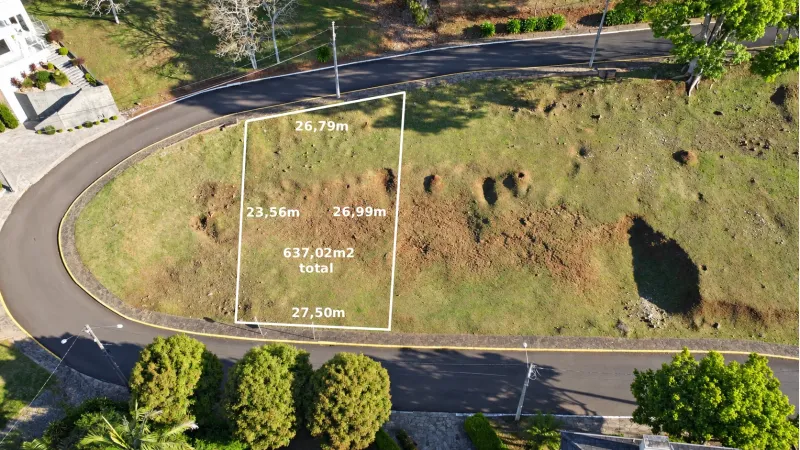 TERRENO COM 637M2 NO CONDOMINIO RESIDENCIAL VALE DOURADO EM ERECHIM