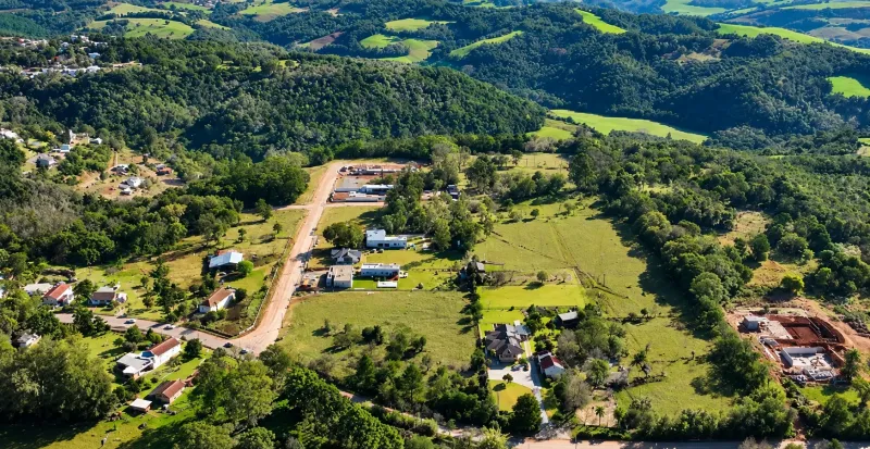 TERRENOS NO LOTEAMENTO PORTAL DO DOURADO