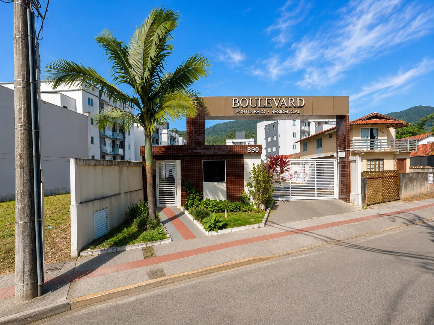 APARTAMENTO SEMI MOBILIADO A 900M DA PRAIA | PORTO BELO/SC