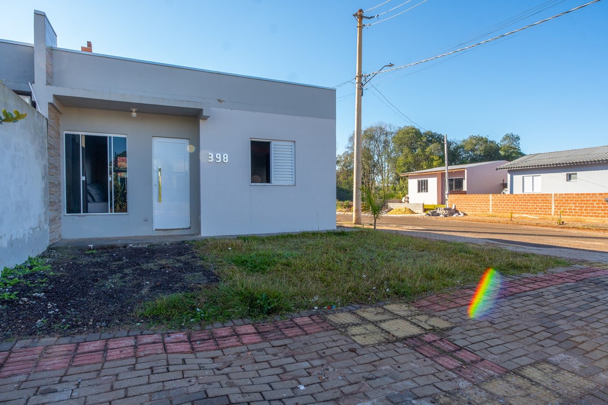 Casa a venda no Loteamento Calgaro por 250 mil