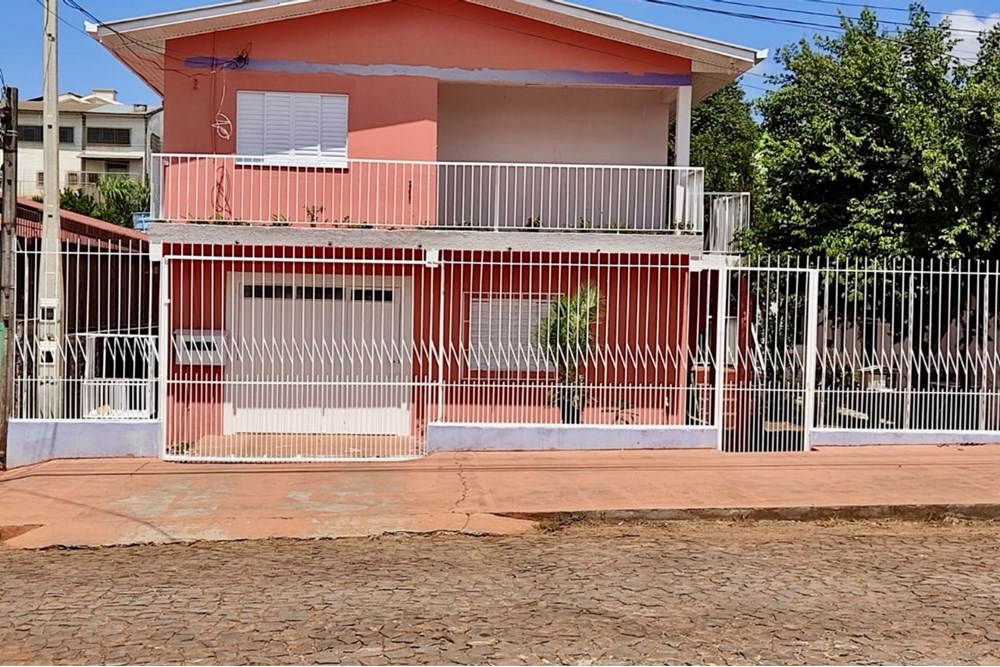 CASA 3 QUARTOS NO BAIRRO COPAS VERDES ERECHIM RS