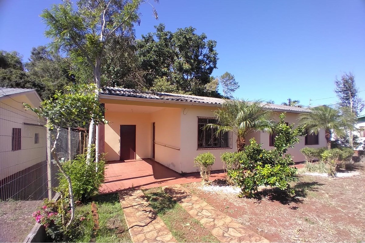 CASA EM VIADUTOS/RS
