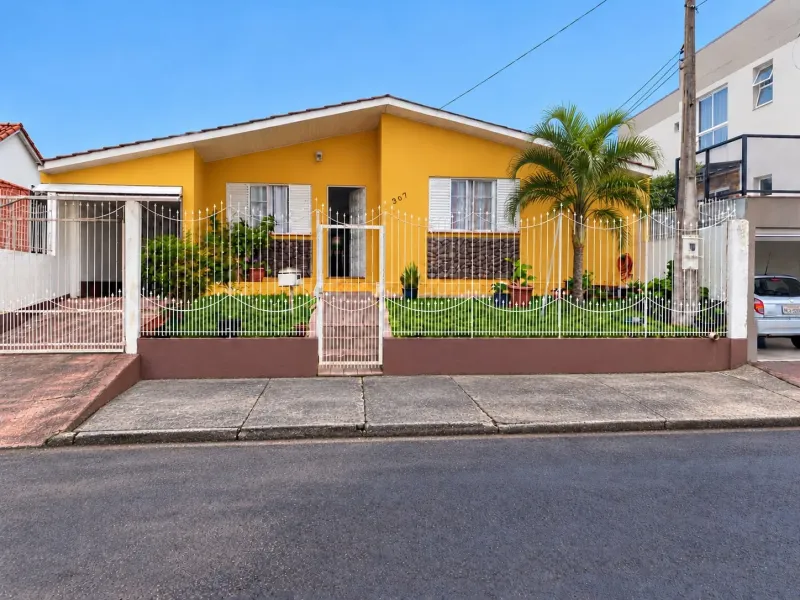 CASA NO BAIRRO  CERÃMICA