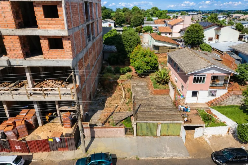 TERRENO COM CASA À VENDA NO BAIRRO JOSÉ BONIFÁCIO – ERECHIM/RS