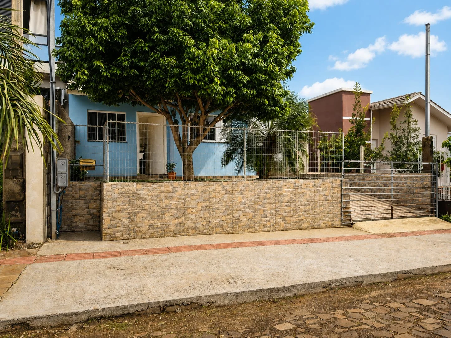 CASA TERREA À VENDA NO BAIRRO NOVO ATLÂNTICO, 340 MIL