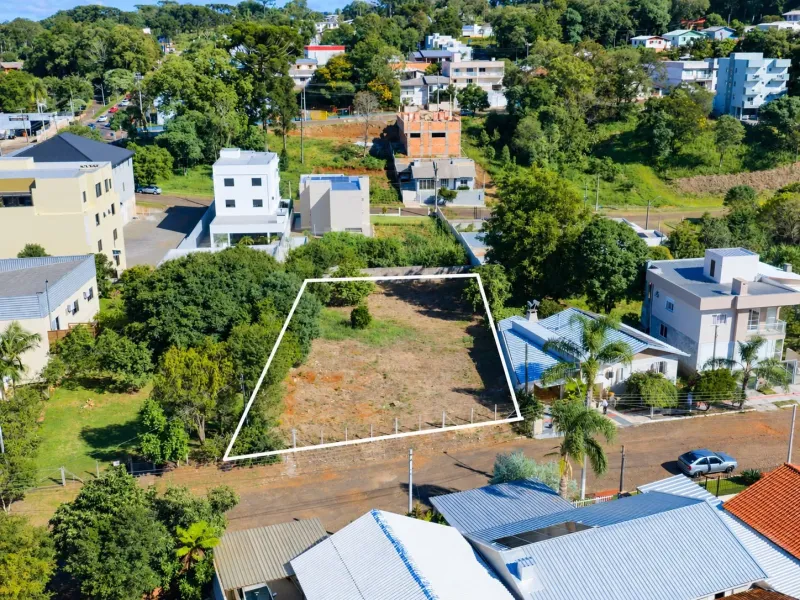 TERRENO COMERCIAL NO BAIRRO TRÊS VENDAS