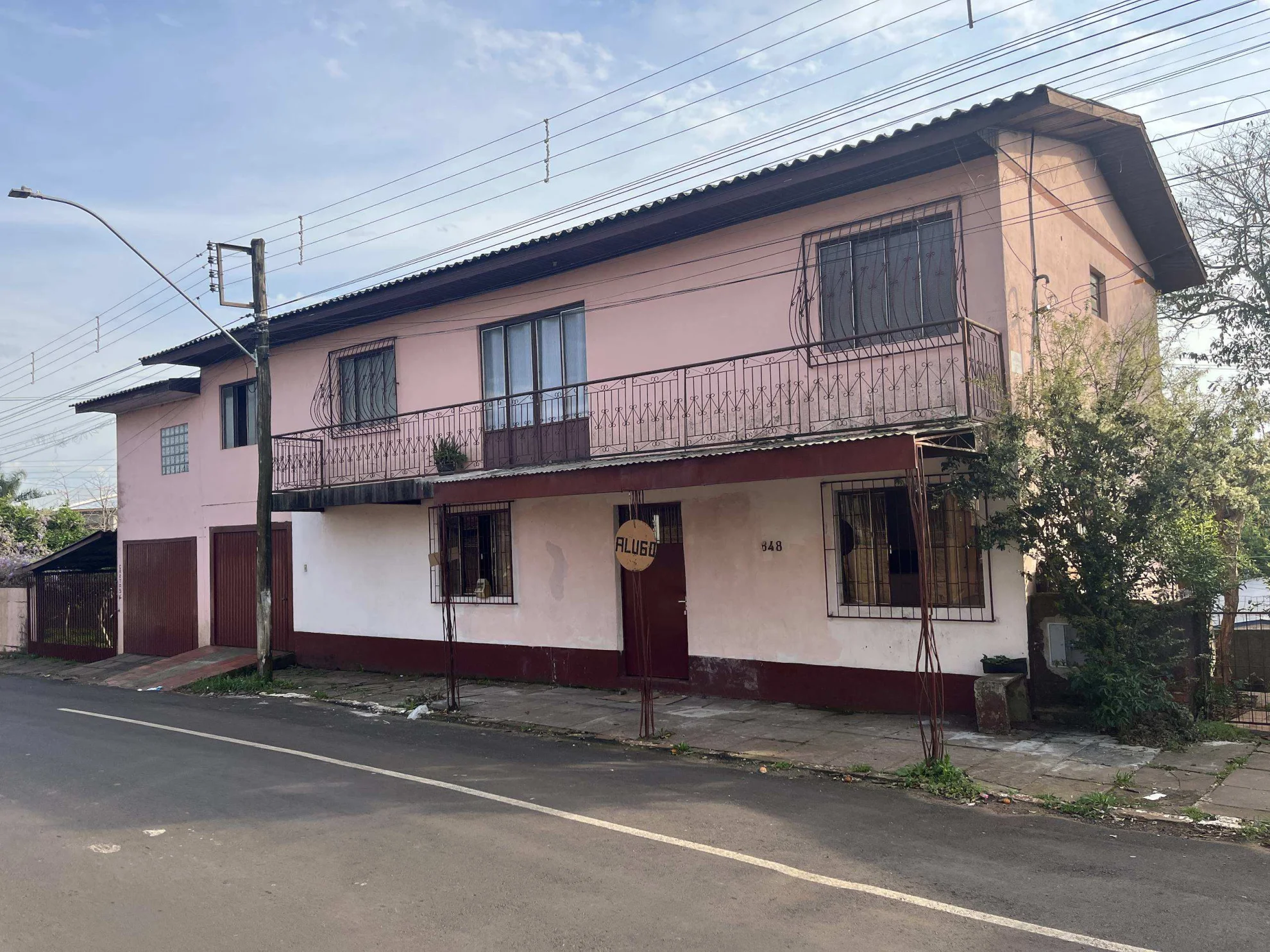 Casa para locação comercial e/ou residencial na Av. Benjamin Constant